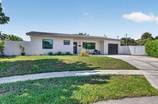 308 SE 2nd St in Deerfield Beach, FL - Building Photo