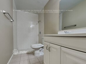 11221 SW 117th Ct in Miami, FL - Foto de edificio - Building Photo