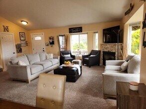 1832 93rd Dr SE in Lake Stevens, WA - Building Photo - Building Photo