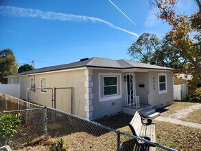 2422 23rd St S in St. Petersburg, FL - Building Photo - Building Photo