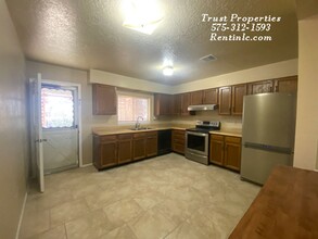 1317 Kevin Dr in Las Cruces, NM - Building Photo - Building Photo
