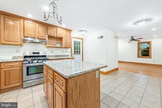 901 Academy Ln in Bryn Mawr, PA - Building Photo - Building Photo