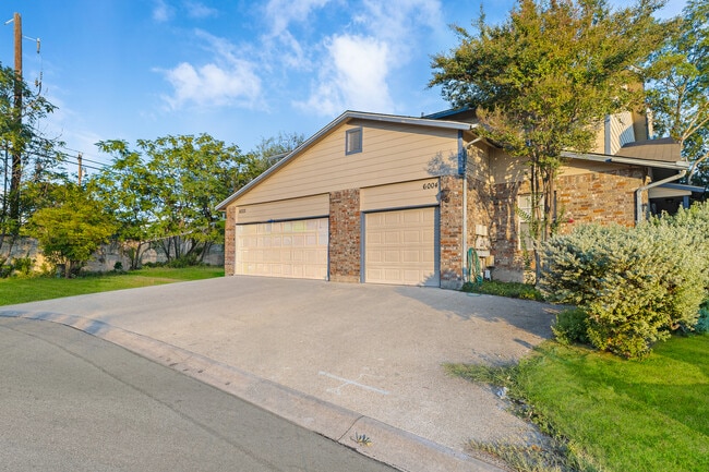 6004 Loch Maree in San Antonio, TX - Building Photo - Building Photo