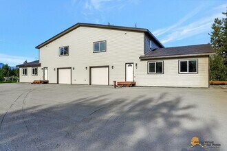 16320 E Bradford Dr in Palmer, AK - Building Photo - Building Photo