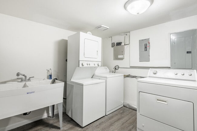 226 S Hoyne Ave in Chicago, IL - Building Photo - Building Photo