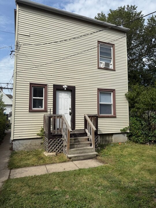 1030 N Parkside Ave in Chicago, IL - Building Photo