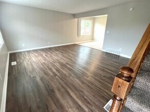705 Gordon Smith Blvd in Hamilton, OH - Building Photo - Building Photo
