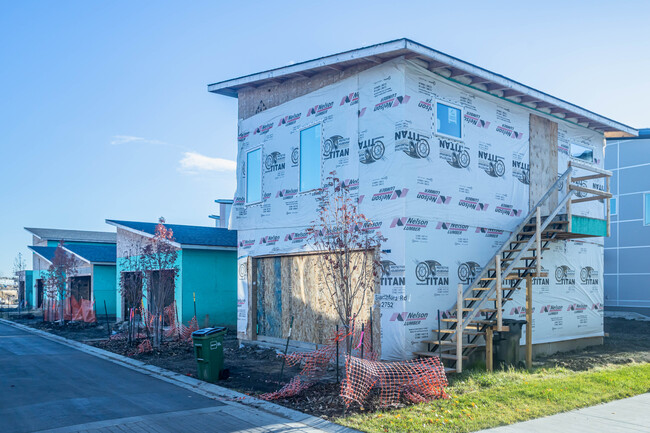 2746 Tommy Fox Ln NW in Edmonton, AB - Building Photo - Building Photo