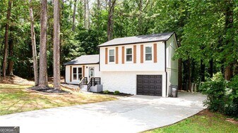 3038 Sutter Ct SW in Snellville, GA - Building Photo