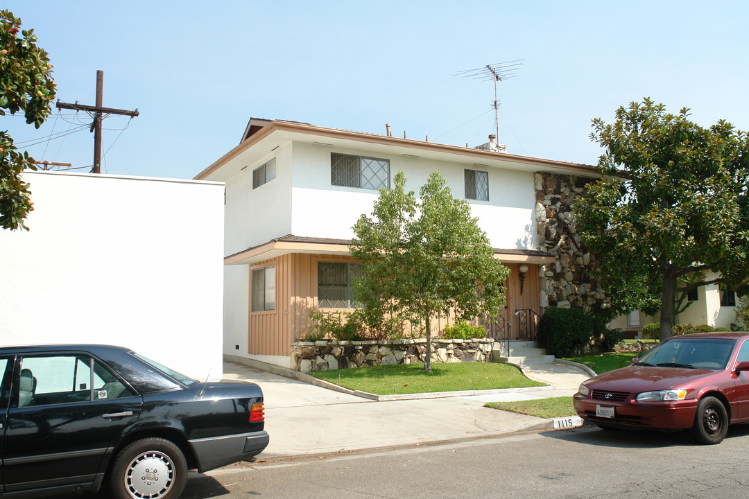 1115 E Harvard St in Glendale, CA - Building Photo