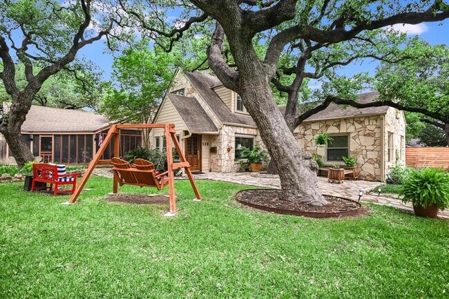 518 Cliff Dr in Austin, TX - Building Photo - Building Photo