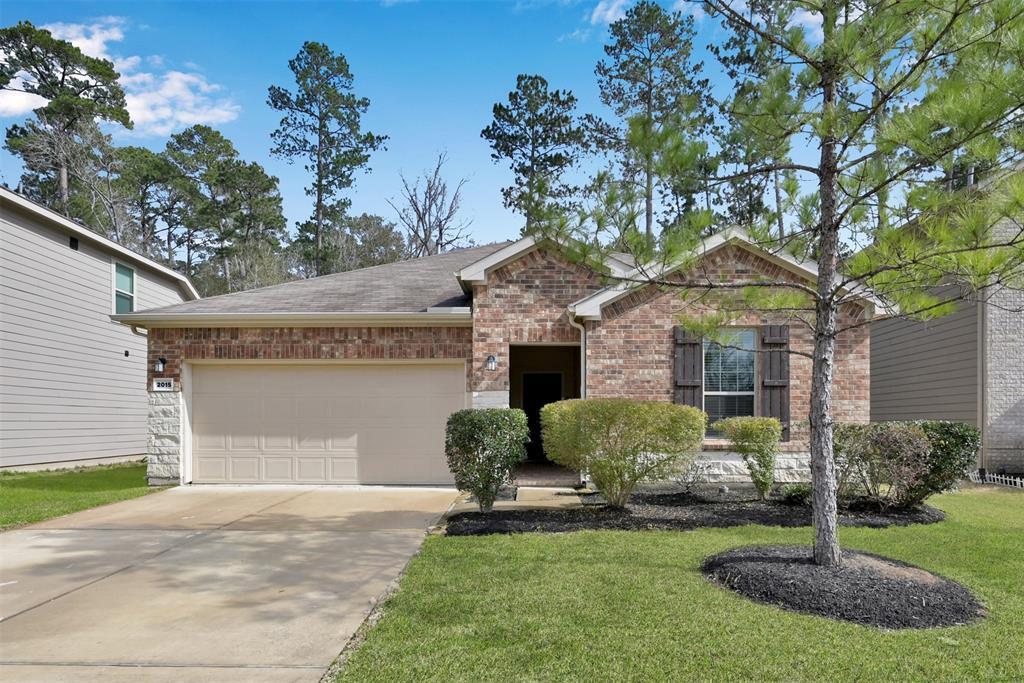 2015 Lost Timbers Dr in Conroe, TX - Building Photo