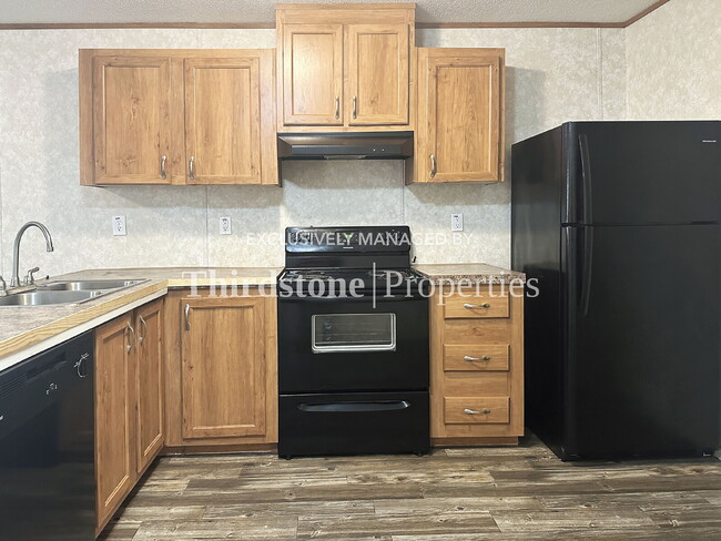 6351 Dunn Ave in Jacksonville, FL - Building Photo - Building Photo