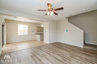 3851 E Flower St in Gilbert, AZ - Foto de edificio - Building Photo