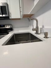 2480 Lake Osborne Dr in Lake Worth Beach, FL - Building Photo - Building Photo