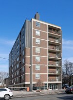 490 Eglinton Avenue East in Toronto, ON - Building Photo