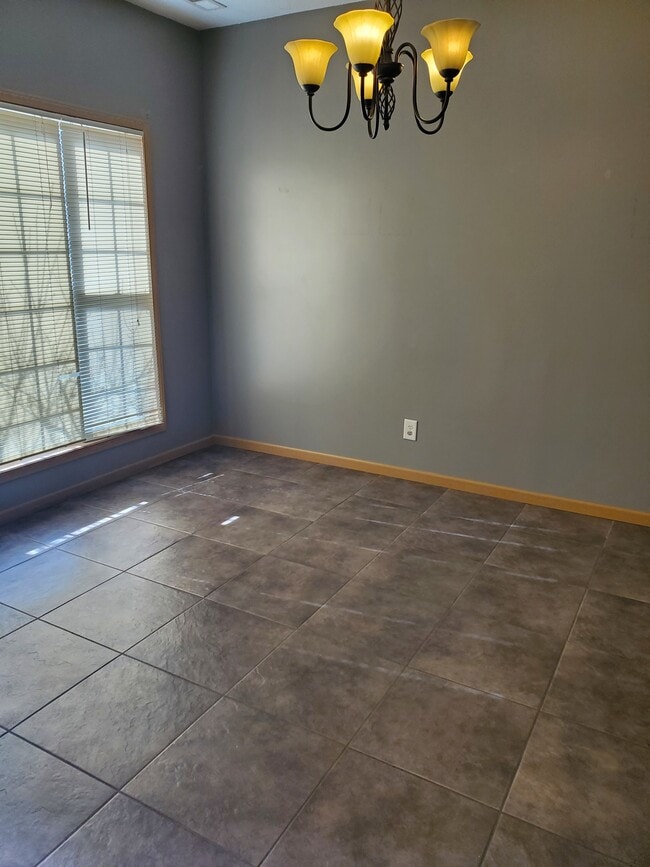 2923 Lilly Dr in Lima, OH - Building Photo - Building Photo