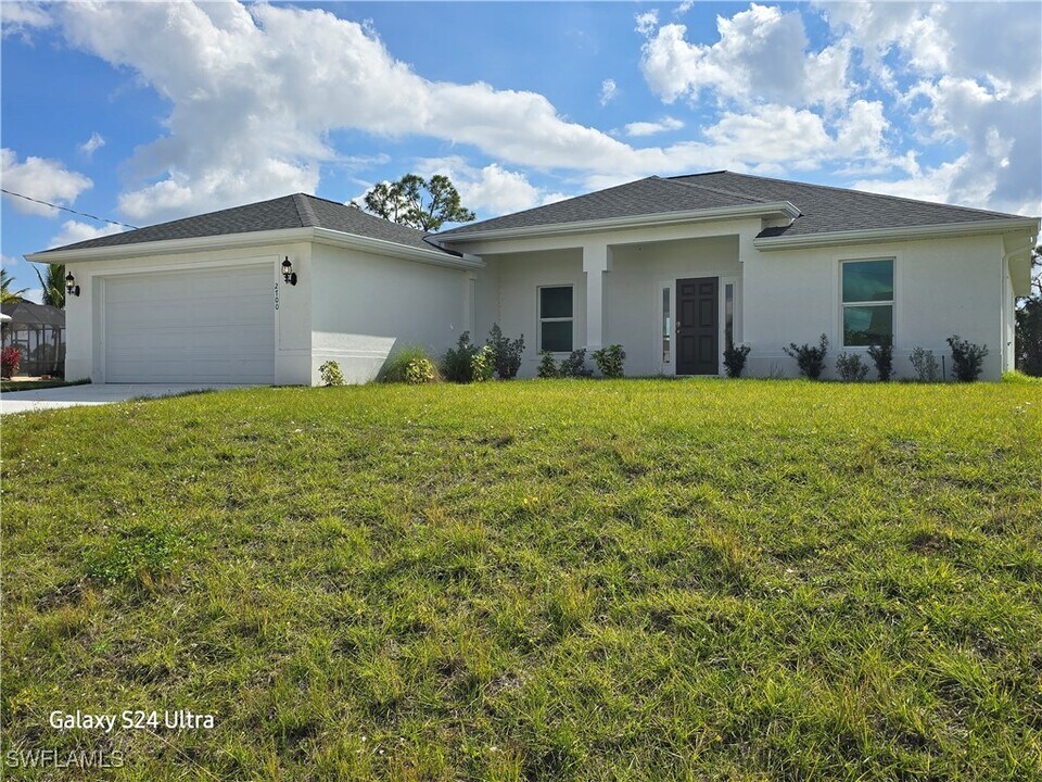 2700 NW 26th Terrace in Cape Coral, FL - Building Photo