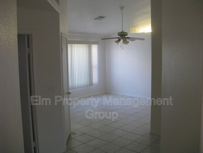 5716 Grand Entries Dr in Las Vegas, NV - Building Photo - Building Photo