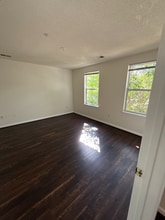 10022 Vanderbilt Cir in Rockville, MD - Building Photo - Building Photo
