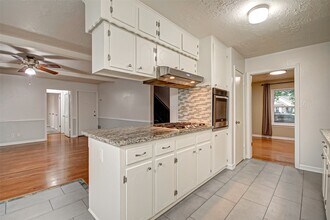 9623 Philmont Dr in Houston, TX - Building Photo - Building Photo