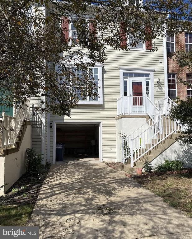 property at 6802 Cedar Loch Ct