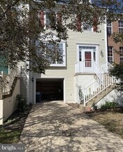 6802 Cedar Loch Ct in Centreville, VA - Foto de edificio - Building Photo
