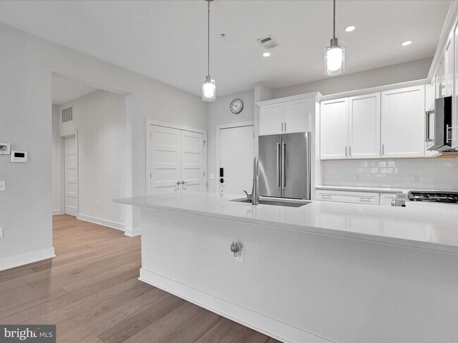 575 S Goddard Blvd in King of Prussia, PA - Building Photo - Building Photo