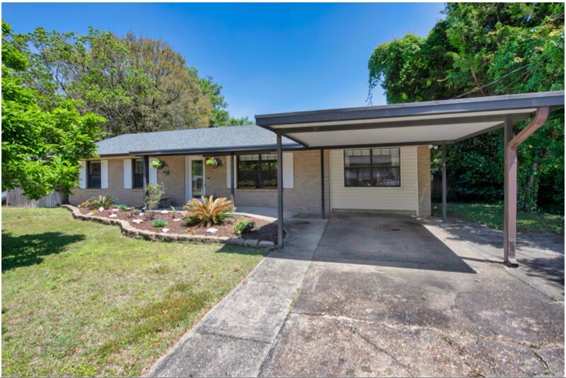 111 Robinwood Dr NW in Fort Walton Beach, FL - Building Photo