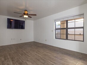 8417 E Corinthian Dr in Tucson, AZ - Building Photo - Building Photo