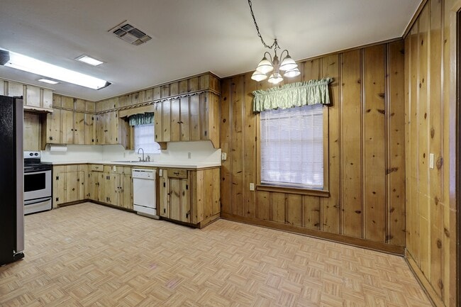 property at 4002 Portsmouth St