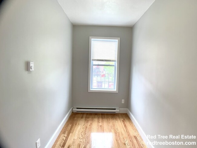 754 Huntington Ave, Unit 3 in Boston, MA - Building Photo - Building Photo