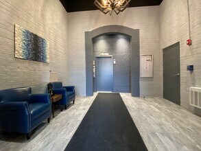 350 Plum Creek Dr in Wheeling, IL - Building Photo - Building Photo