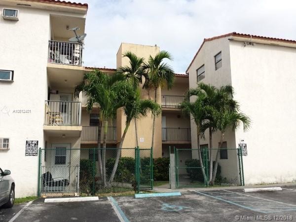 142 SW 18th Ave-Unit -1 in Miami, FL - Building Photo - Building Photo