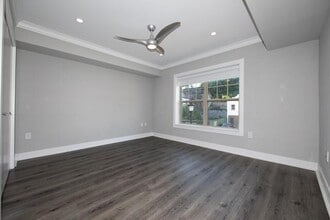 100 Glen St in Glen Cove, NY - Building Photo - Building Photo