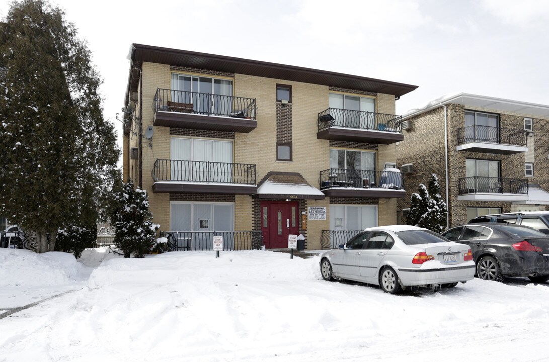 10604 S Oak Tree Dr in Worth, IL - Foto de edificio