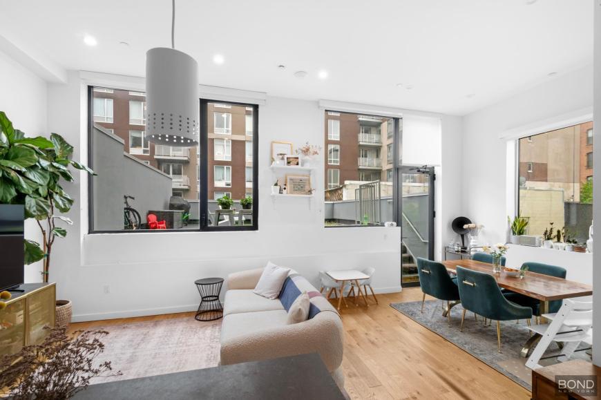 202 N 10th St in Brooklyn, NY - Building Photo