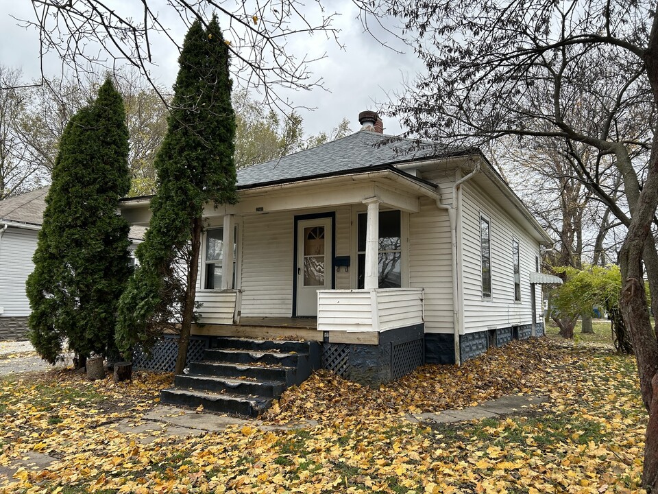 506 W Washington St in Hoopeston, IL - Building Photo