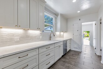 1584 Keesling Ave in San Jose, CA - Building Photo - Building Photo