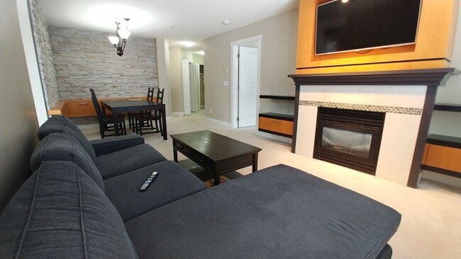 5740-5740 Toronto Rd in Vancouver, BC - Building Photo - Building Photo