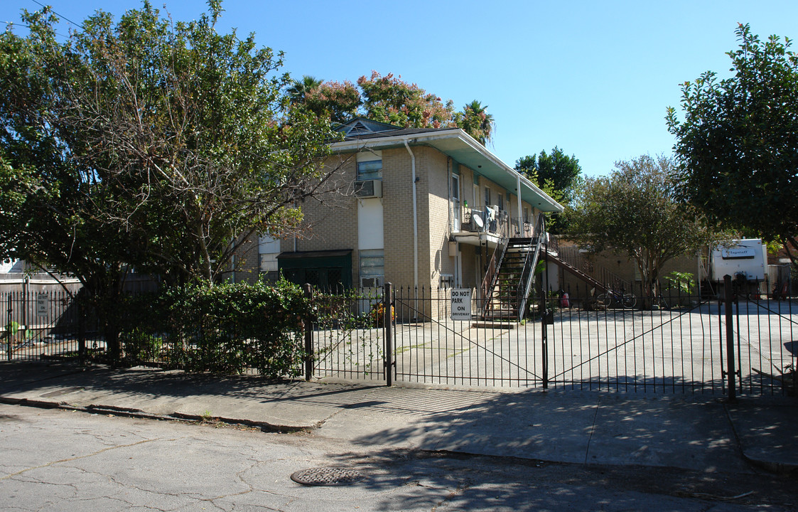 1460 Constance St in New Orleans, LA - Building Photo