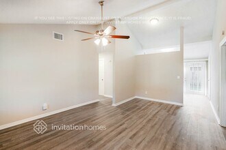 10104 Enchanted Oaks Ct in Tampa, FL - Building Photo - Building Photo