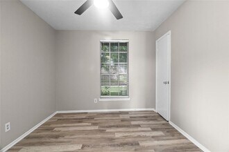 15423 Campden Hill Rd in Houston, TX - Building Photo - Building Photo