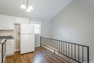 5221 Old Trail in Red Bank, TN - Building Photo - Building Photo