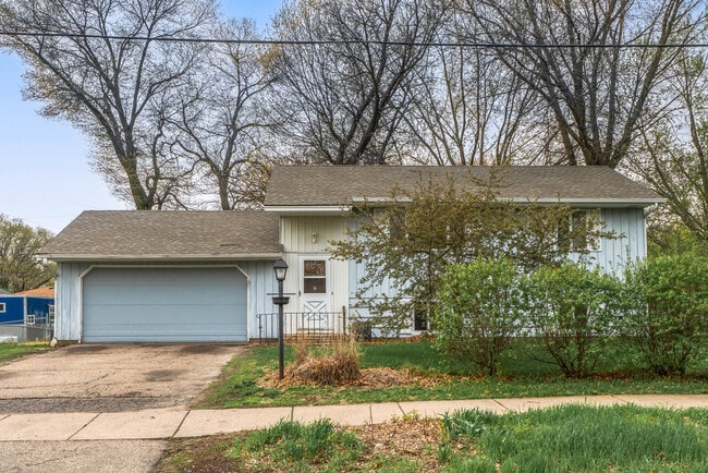 250 117th Ave NE in Blaine, MN - Building Photo - Building Photo