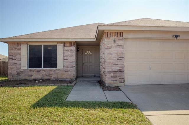 320 Chisholm Trail in Krum, TX - Building Photo - Building Photo