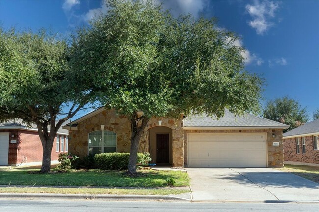 9417 Castle Pines Dr in Austin, TX - Building Photo - Building Photo