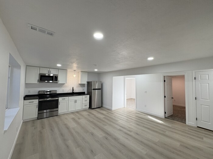 7898 Tinamous Rd in Eagle Mountain, UT - Building Photo