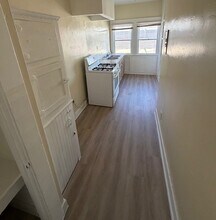 1425 Alvarado Terrace, Unit 210 in Los Angeles, CA - Foto de edificio - Building Photo