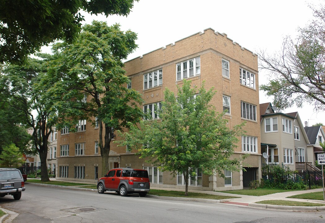 2909-2911 N Albany Ave in Chicago, IL - Building Photo